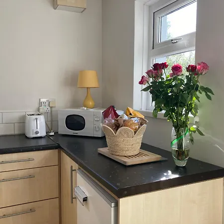 Annie's On The Corner